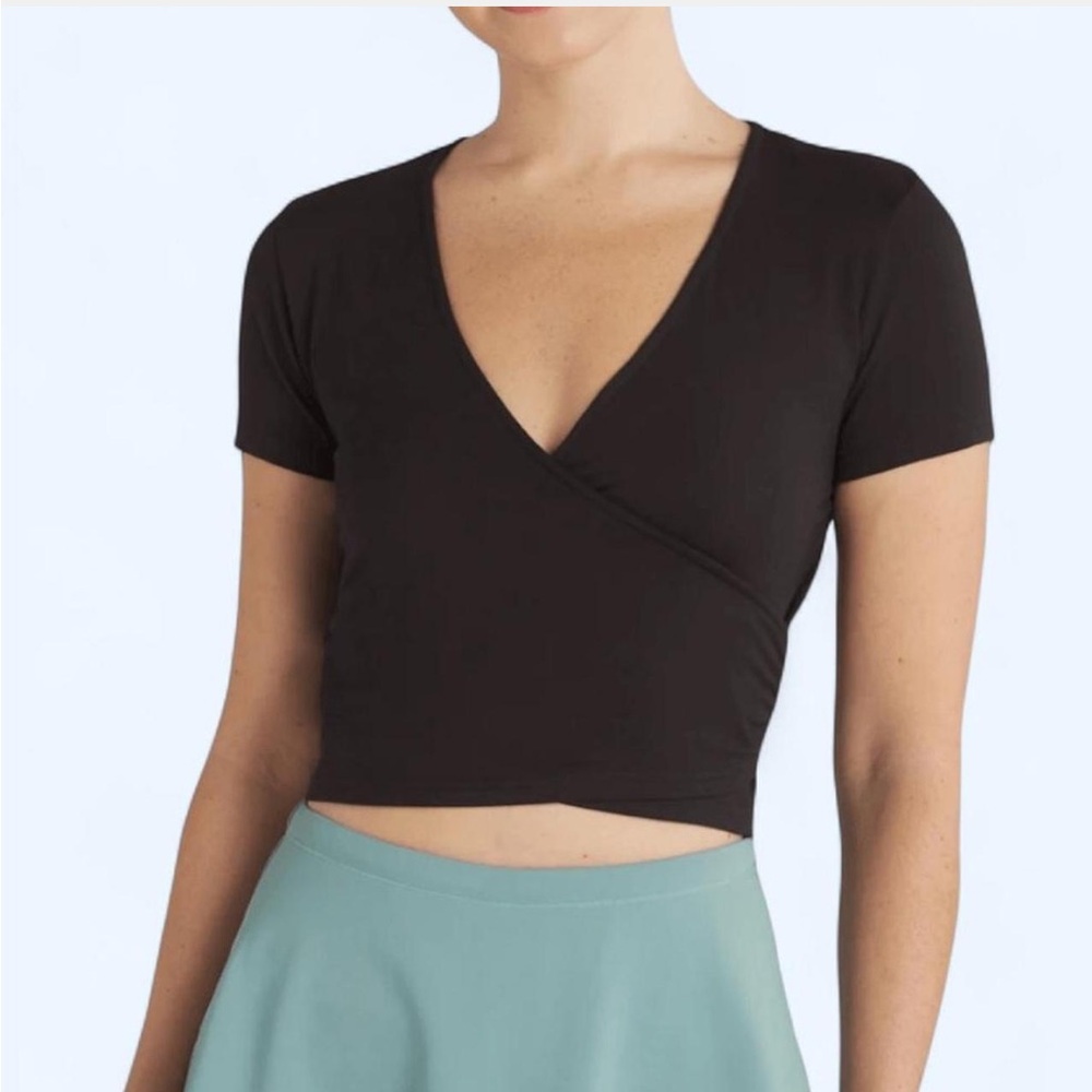 Black cropped V-neck wrap style sculpting short sleeve top